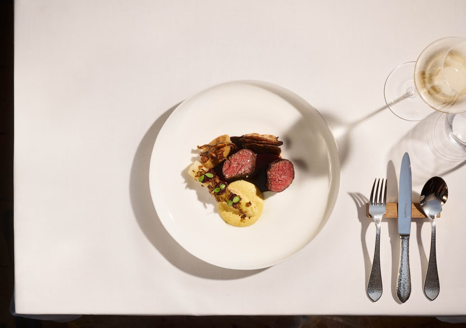 Bio Rostbeef - rosa gebraten, von oben